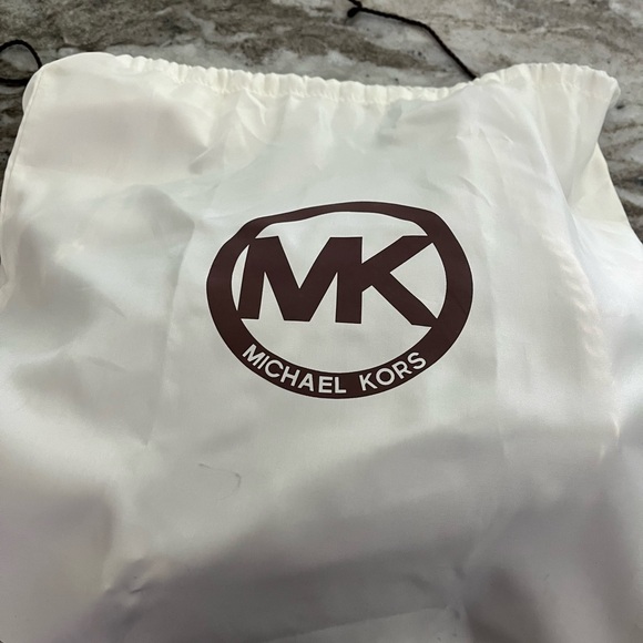 Michael Kors Jet set medium snakeskin handbag - Picture 6 of 10